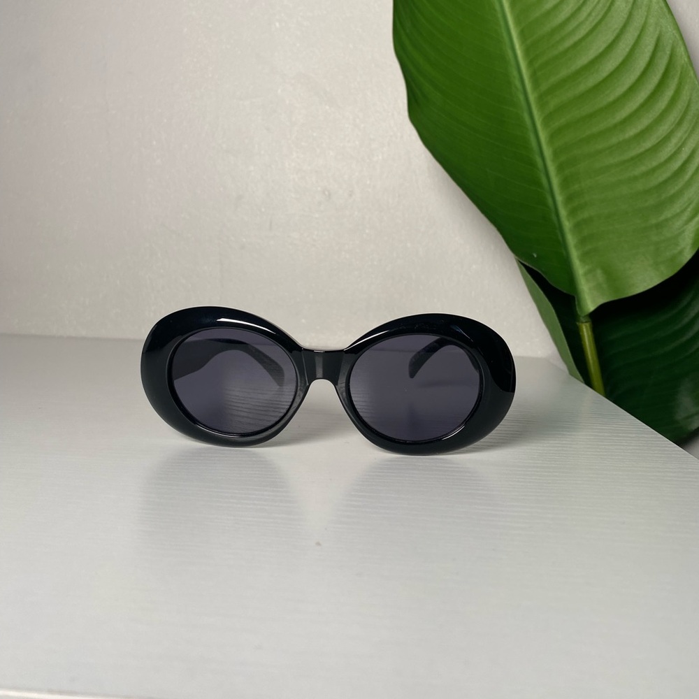 Women Black Oval Sunglasses